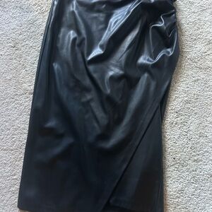 DKNY Sleek Black Pencil Skirt